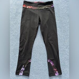 Lululemon Cropped Black Leggings with Purple Accents, size 4